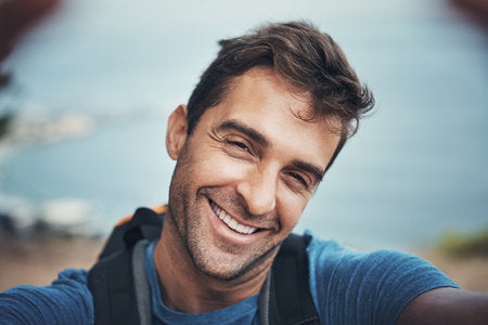<em>Julián R.</em>